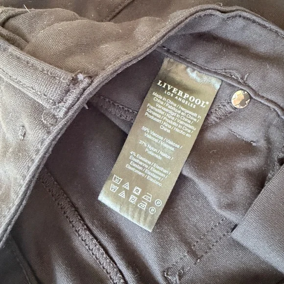 LIVERPOOL | Skinny Crop Jean-Style Legging, Size 4P (27) - Picture 5 of 6